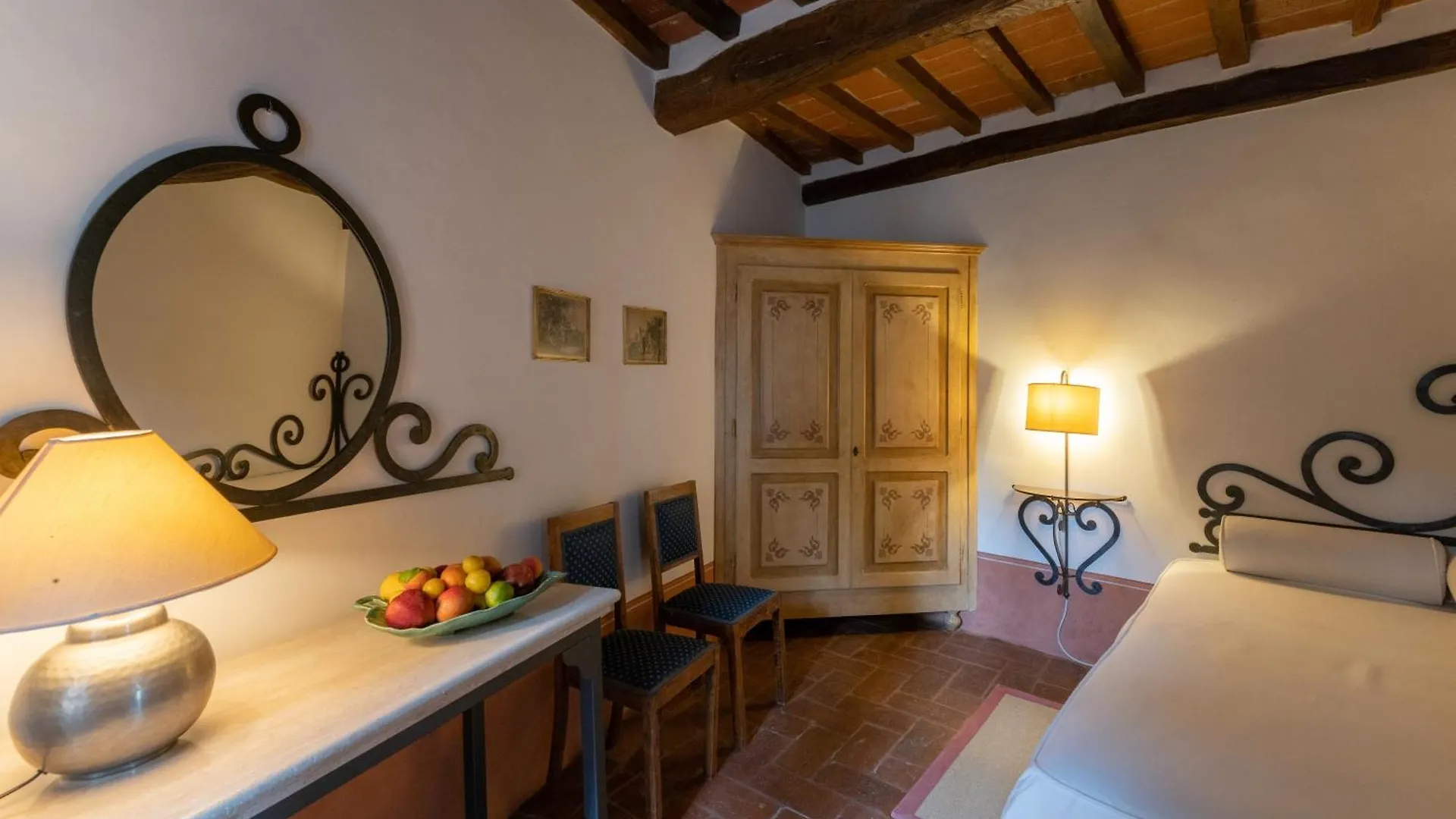 Borgo San Pietro In Polvano Castiglion Fiorentino 0*,  Italy
